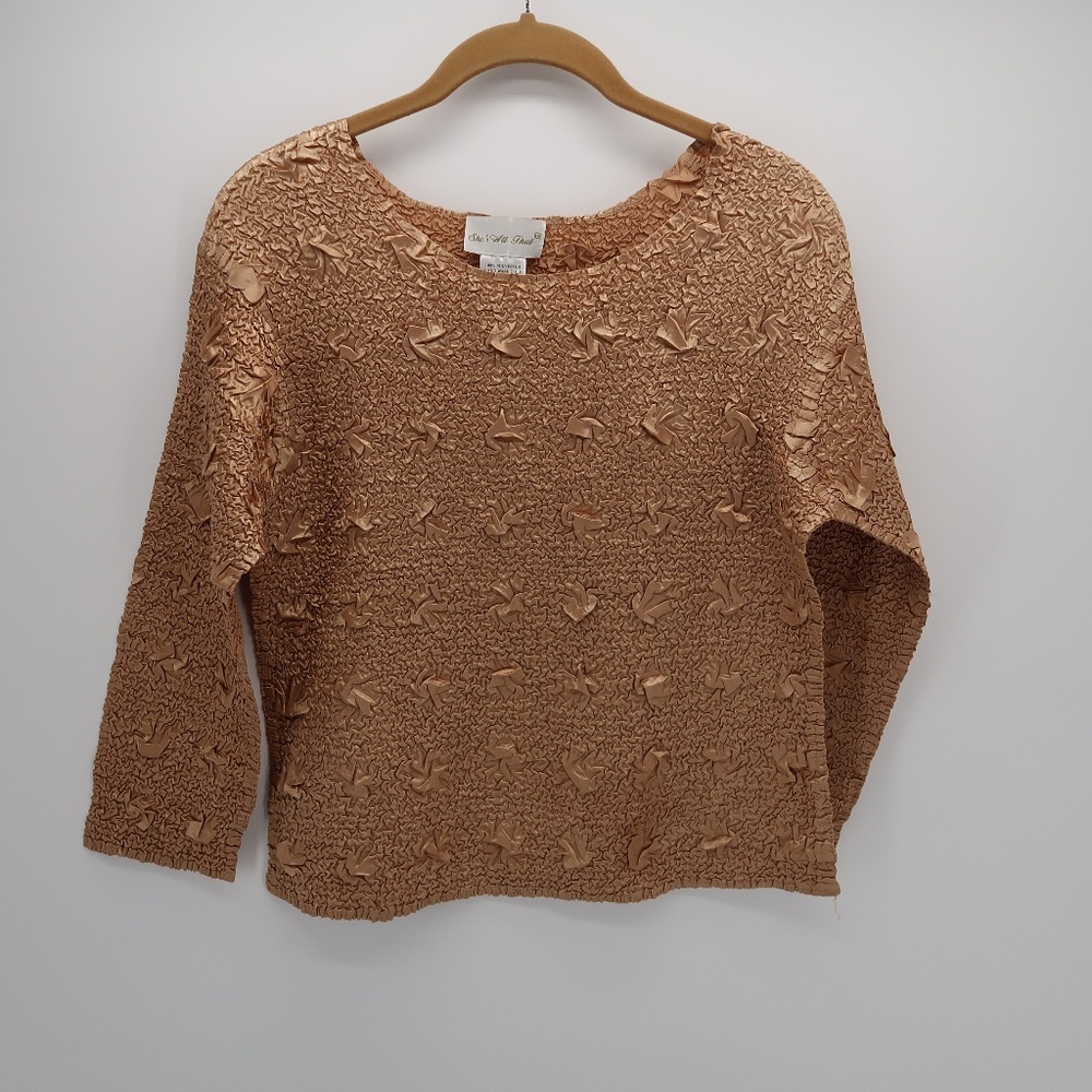 She's All That Scoop Neck Long Sleeve Crop Top
